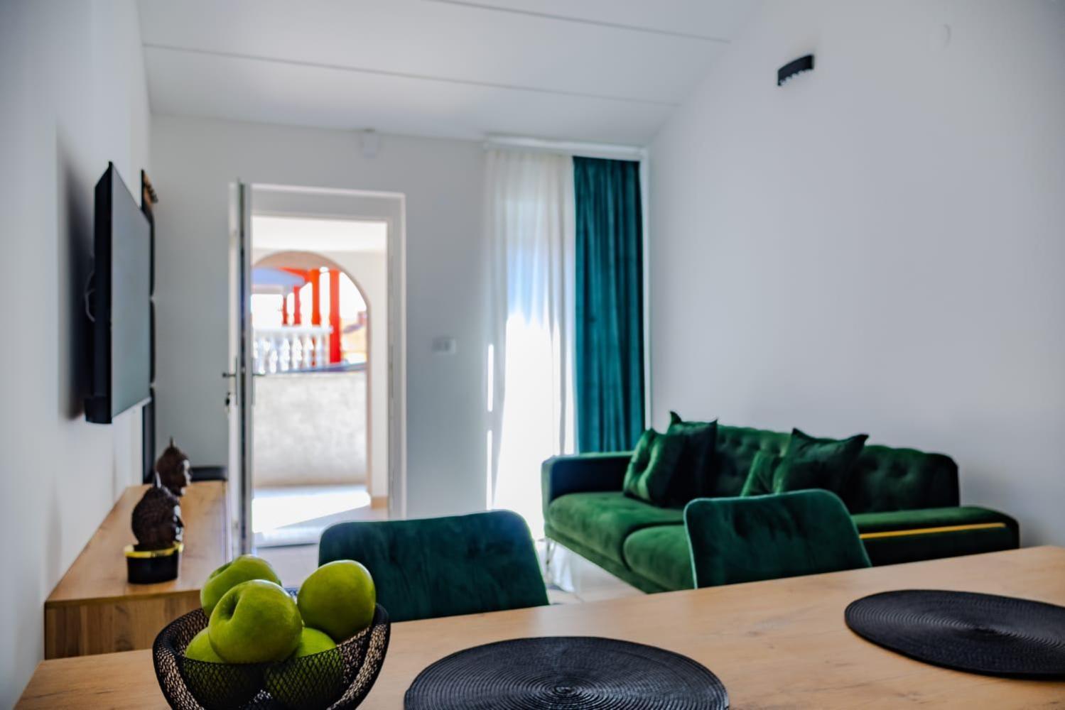 Stylish House Aurora Apartment *